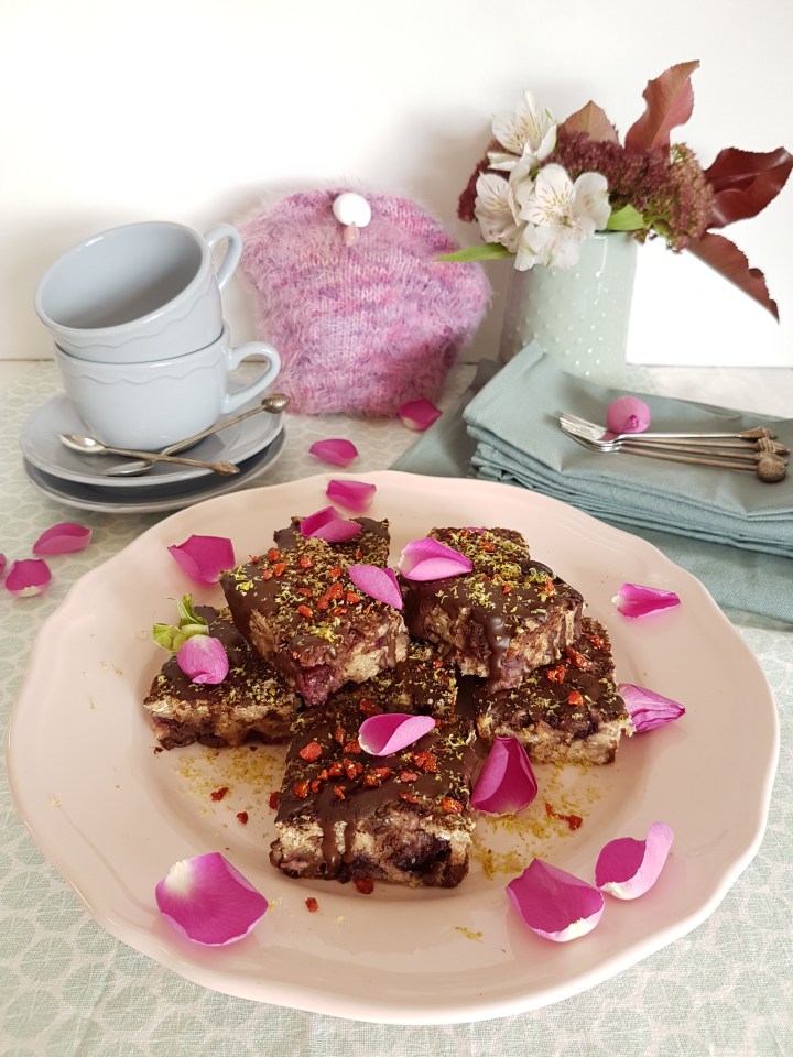 Almond Cherry Chocolate Chip Granola Bars