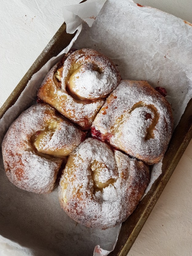 cranberry-cream-cheese-cinnamon-rolls27