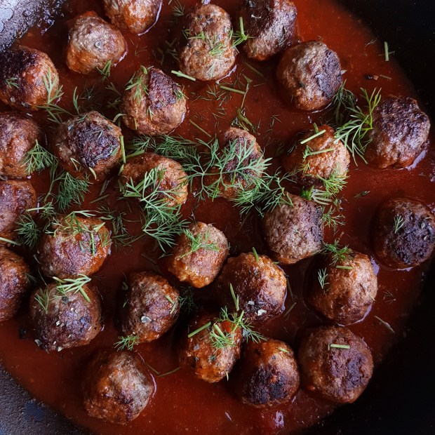 greek meatballs in tomato sauce